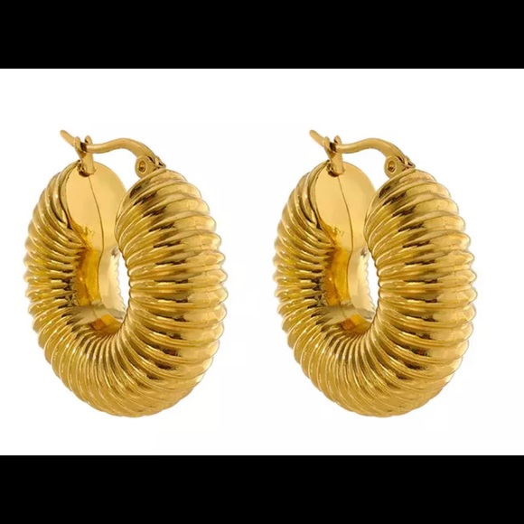 18k gold plated Round Chunky Hoop Stainless Steel earrings - Picture 4 of 7